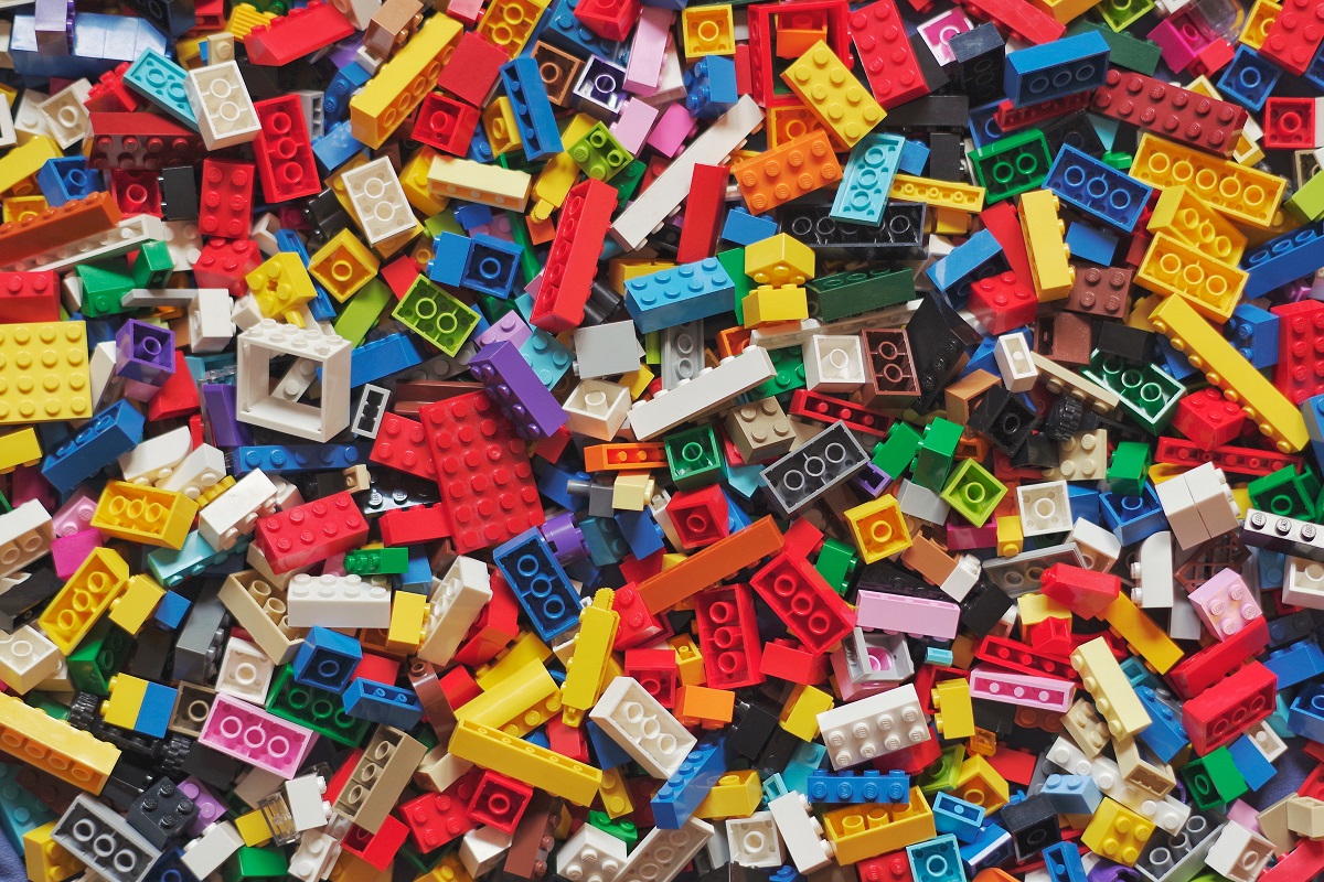 estera tema Patrocinar 7 beneficios de jugar con LEGO