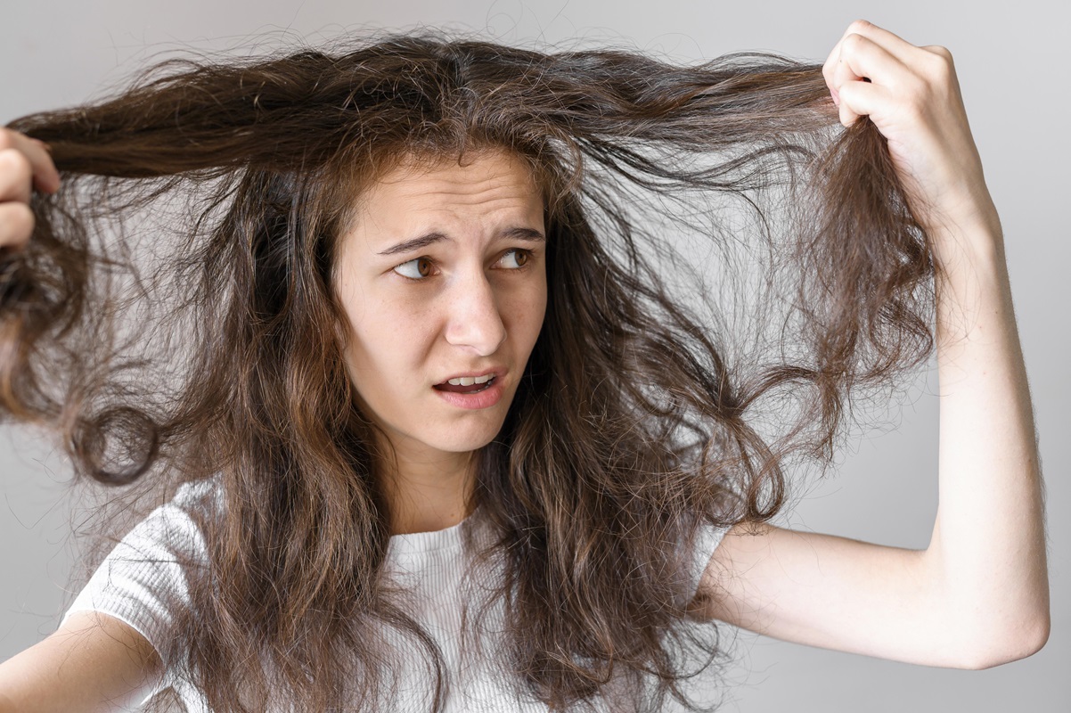 cabello pelo porosidad puntas abiertas reseco quebradizo