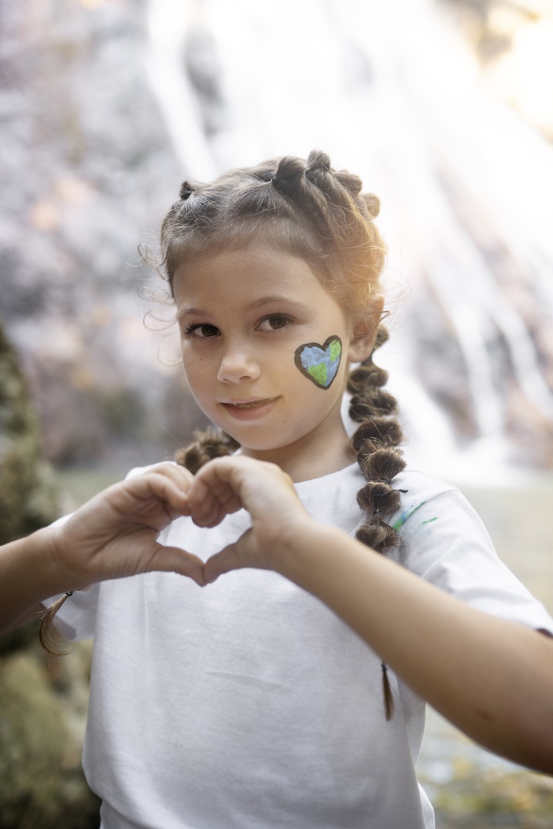 Niña corazón paces paz interior felicidad plenitud