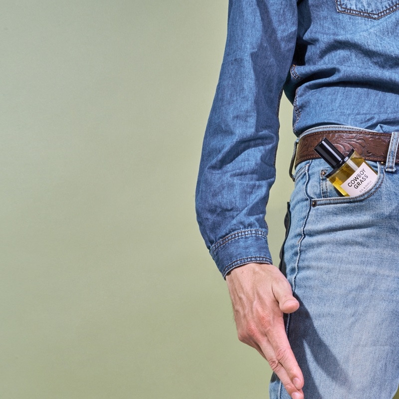 perfume cowboy grass jeans portada