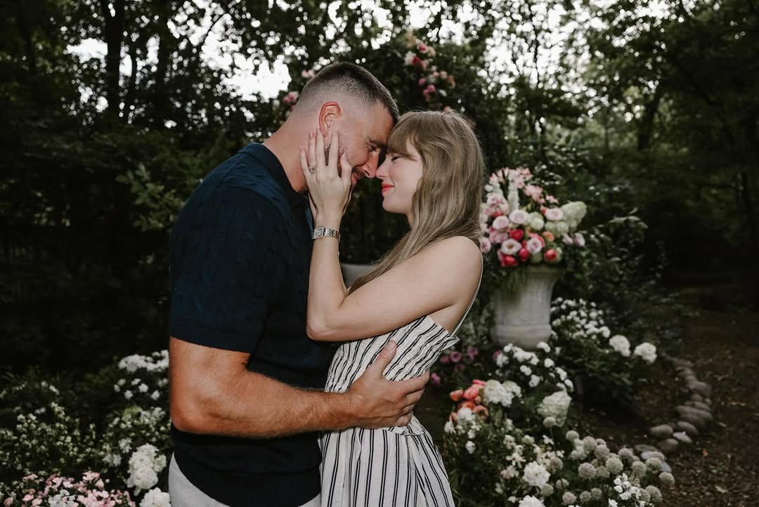Taylor Swift anillo compromiso Travis Kelce