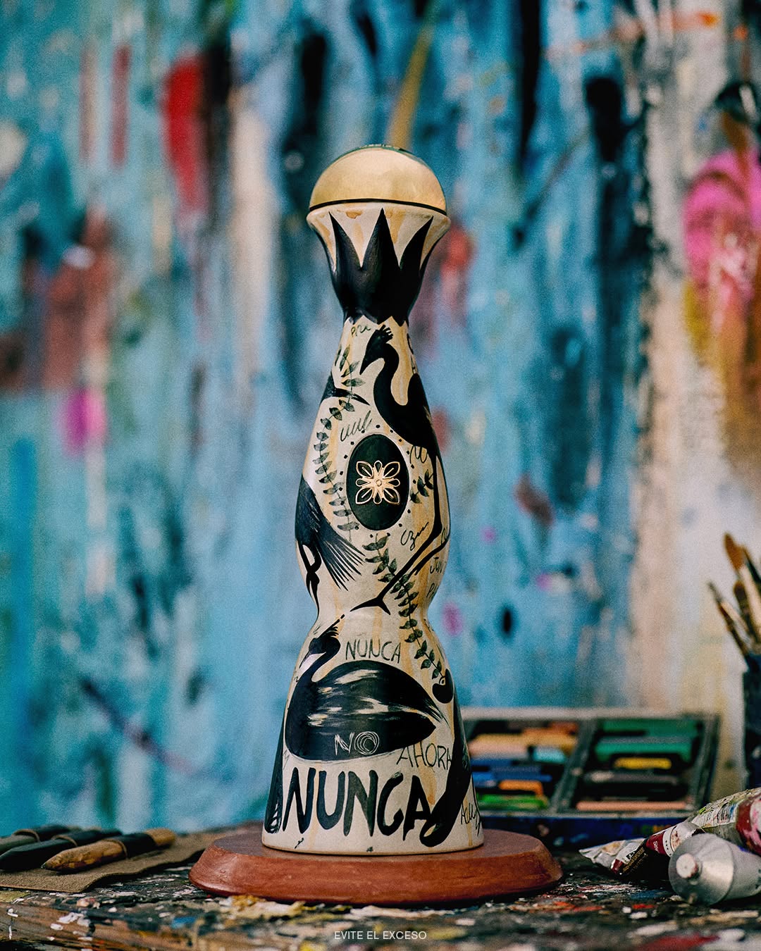 Mezcal Clase Azul y Amador Montes botella