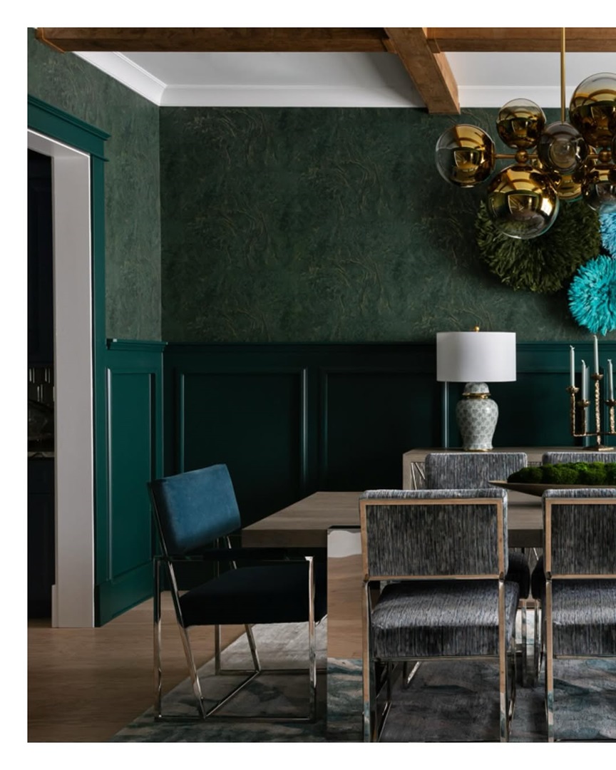 sala pared verde esmeralda silla comedor