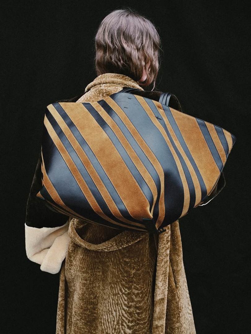 Phoebe Philo Collection E bolso abrigo chamarra 2026